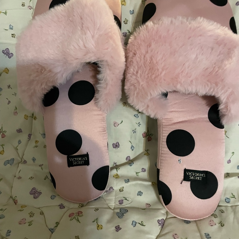 Victoria's Secret Pink and Black Polka Dot Slippers